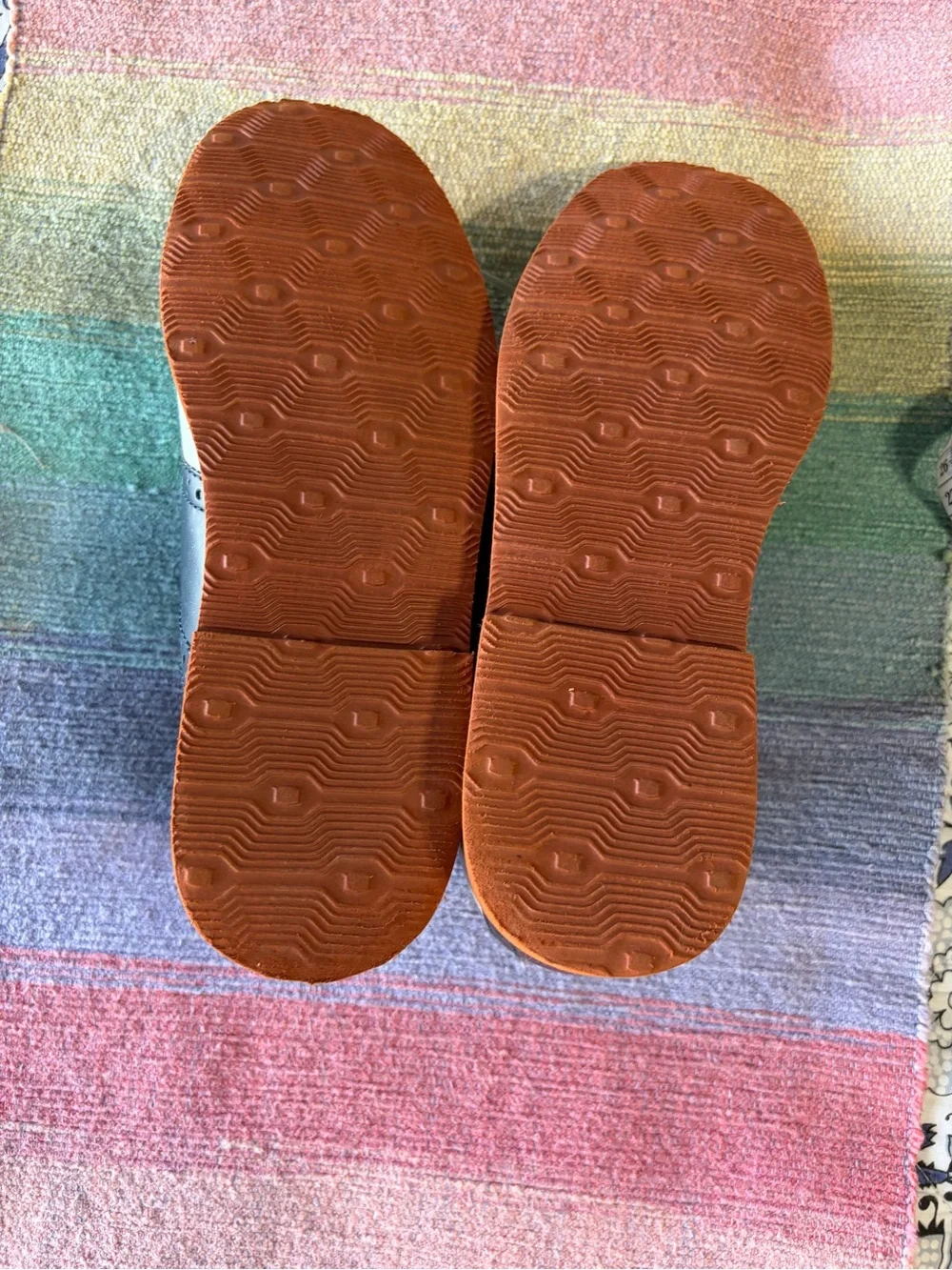 Size 4 Florsheim Kids Two-Tone Saddle Oxfords in Cream and Black worn once for E
